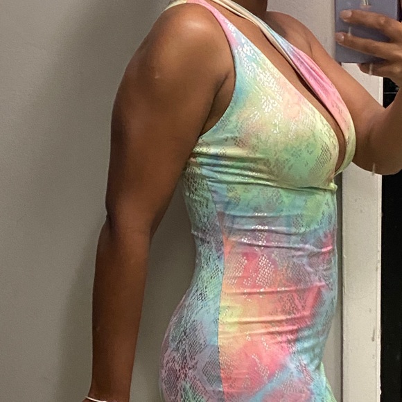 Mini dress - Picture 2 of 3